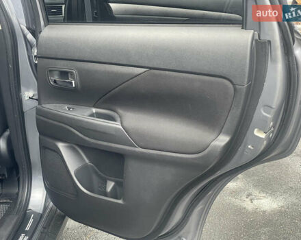 Серый Мицубиси Аутлендер, объемом двигателя 2.4 л и пробегом 213 тыс. км за 13999 $, фото 88 на Automoto.ua