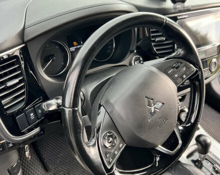 Сірий Міцубісі Аутлендер, об'ємом двигуна 2.27 л та пробігом 210 тис. км за 22000 $, фото 26 на Automoto.ua