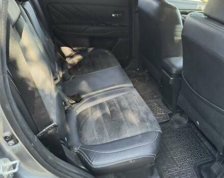 Серый Мицубиси Аутлендер, объемом двигателя 2 л и пробегом 116 тыс. км за 19000 $, фото 12 на Automoto.ua