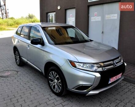 Міцубісі Аутлендер 2016 у Львові на Automoto.ua Сірий Міцубісі Аутлендер, об'ємом двигуна 2.36 л та пробігом 256 тис. км за 11700 $, фото 5 на Automoto.ua