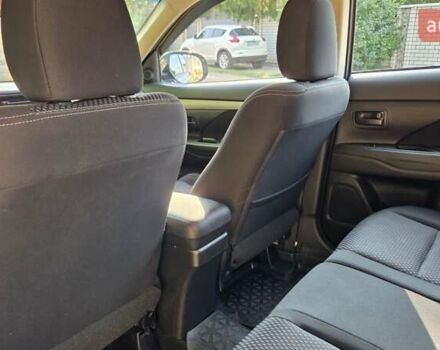 Серый Мицубиси Аутлендер, объемом двигателя 2 л и пробегом 44 тыс. км за 17900 $, фото 29 на Automoto.ua