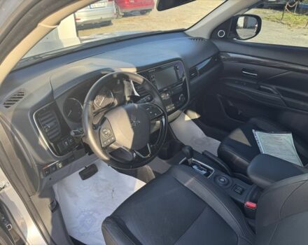 Серый Мицубиси Аутлендер, объемом двигателя 2.4 л и пробегом 125 тыс. км за 17800 $, фото 14 на Automoto.ua