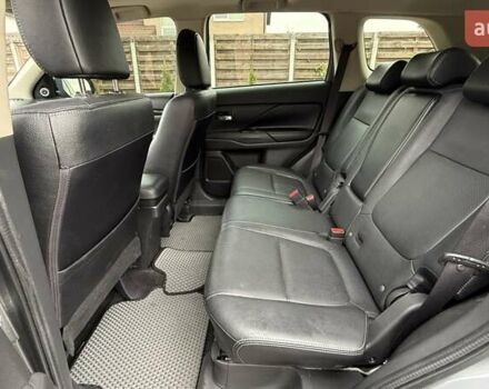 Серый Мицубиси Аутлендер, объемом двигателя 2.36 л и пробегом 153 тыс. км за 16950 $, фото 11 на Automoto.ua