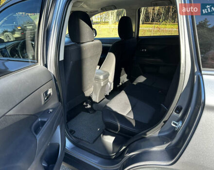 Сірий Міцубісі Аутлендер, об'ємом двигуна 2.2 л та пробігом 240 тис. км за 19600 $, фото 11 на Automoto.ua