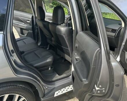 Серый Мицубиси Аутлендер, объемом двигателя 2.36 л и пробегом 85 тыс. км за 17500 $, фото 27 на Automoto.ua