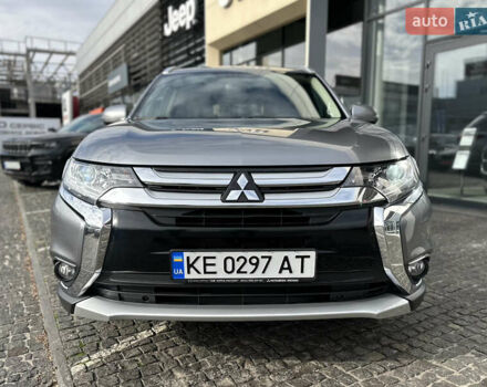 Мицубиси Аутлендер 2017 в Днепре (Днепропетровске) на Automoto.ua Серый Мицубиси Аутлендер, объемом двигателя 2 л и пробегом 103 тыс. км за 16990 $, фото 4 на Automoto.ua