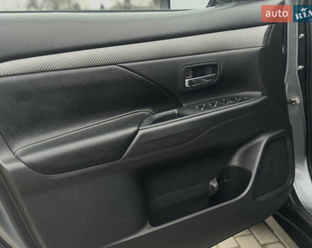 Серый Мицубиси Аутлендер, объемом двигателя 2.2 л и пробегом 152 тыс. км за 17800 $, фото 41 на Automoto.ua