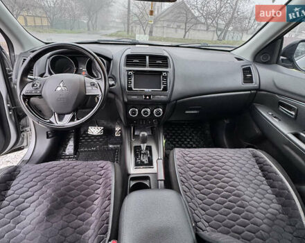 Серый Мицубиси Аутлендер, объемом двигателя 2 л и пробегом 161 тыс. км за 15500 $, фото 11 на Automoto.ua