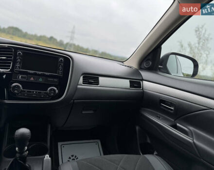 Серый Мицубиси Аутлендер, объемом двигателя 2.2 л и пробегом 152 тыс. км за 17500 $, фото 80 на Automoto.ua