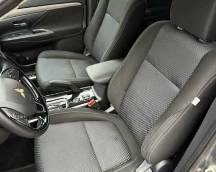 Сірий Міцубісі Аутлендер, об'ємом двигуна 2.36 л та пробігом 86 тис. км за 17000 $, фото 16 на Automoto.ua