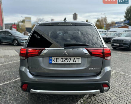 Мицубиси Аутлендер 2017 в Днепре (Днепропетровске) на Automoto.ua Серый Мицубиси Аутлендер, объемом двигателя 2 л и пробегом 103 тыс. км за 16990 $, фото 14 на Automoto.ua