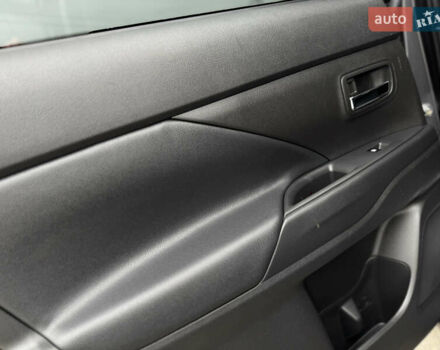 Серый Мицубиси Аутлендер, объемом двигателя 2.2 л и пробегом 152 тыс. км за 17500 $, фото 74 на Automoto.ua