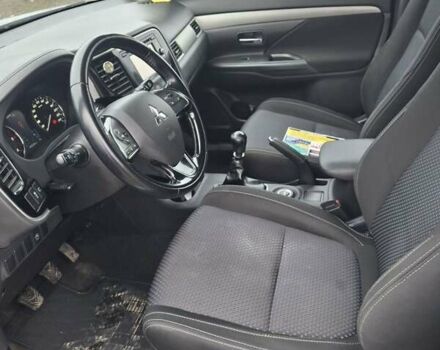 Серый Мицубиси Аутлендер, объемом двигателя 2.3 л и пробегом 205 тыс. км за 15999 $, фото 7 на Automoto.ua