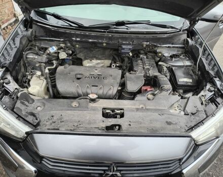 Сірий Міцубісі Аутлендер, об'ємом двигуна 2.4 л та пробігом 186 тис. км за 8800 $, фото 6 на Automoto.ua