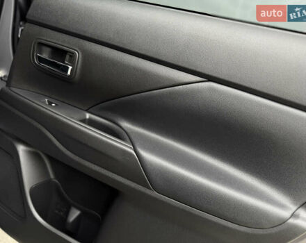 Серый Мицубиси Аутлендер, объемом двигателя 2.2 л и пробегом 152 тыс. км за 17500 $, фото 69 на Automoto.ua