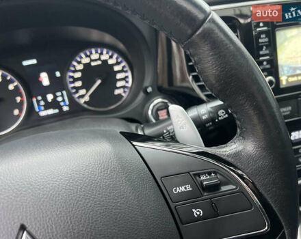 Серый Мицубиси Аутлендер, объемом двигателя 2.4 л и пробегом 189 тыс. км за 16950 $, фото 66 на Automoto.ua