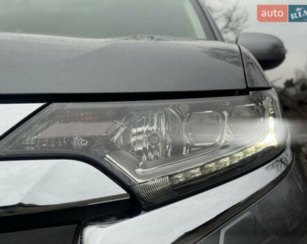 Серый Мицубиси Аутлендер, объемом двигателя 2.2 л и пробегом 152 тыс. км за 17800 $, фото 13 на Automoto.ua