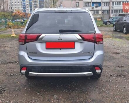 Серый Мицубиси Аутлендер, объемом двигателя 2.36 л и пробегом 120 тыс. км за 16100 $, фото 27 на Automoto.ua