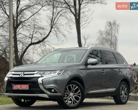 Серый Мицубиси Аутлендер, объемом двигателя 2.2 л и пробегом 152 тыс. км за 17800 $, фото 1 на Automoto.ua