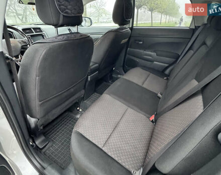 Серый Мицубиси Аутлендер, объемом двигателя 2 л и пробегом 161 тыс. км за 15500 $, фото 13 на Automoto.ua