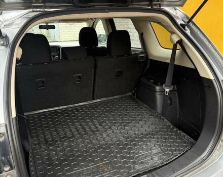 Сірий Міцубісі Аутлендер, об'ємом двигуна 2.36 л та пробігом 86 тис. км за 17000 $, фото 29 на Automoto.ua