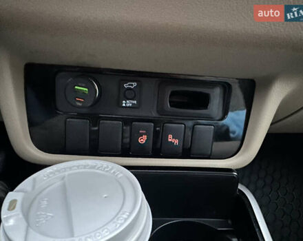 Сірий Міцубісі Аутлендер, об'ємом двигуна 2.36 л та пробігом 48 тис. км за 18000 $, фото 21 на Automoto.ua