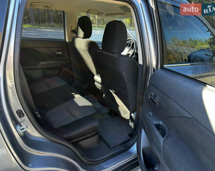 Сірий Міцубісі Аутлендер, об'ємом двигуна 2.2 л та пробігом 240 тис. км за 19600 $, фото 15 на Automoto.ua