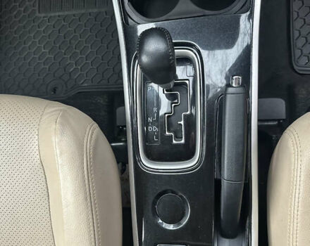 Сірий Міцубісі Аутлендер, об'ємом двигуна 2.36 л та пробігом 48 тис. км за 18000 $, фото 10 на Automoto.ua