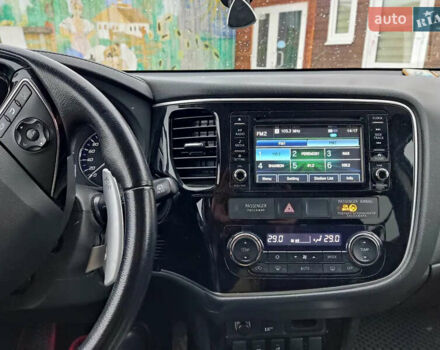 Серый Мицубиси Аутлендер, объемом двигателя 2 л и пробегом 132 тыс. км за 16000 $, фото 5 на Automoto.ua