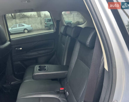 Серый Мицубиси Аутлендер, объемом двигателя 2.4 л и пробегом 189 тыс. км за 16950 $, фото 86 на Automoto.ua