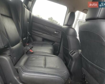 Серый Мицубиси Аутлендер, объемом двигателя 2.36 л и пробегом 154 тыс. км за 2700 $, фото 10 на Automoto.ua