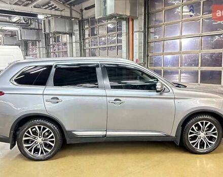 Серый Мицубиси Аутлендер, объемом двигателя 3 л и пробегом 130 тыс. км за 16750 $, фото 6 на Automoto.ua