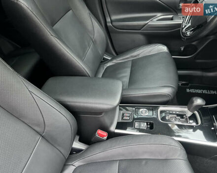 Серый Мицубиси Аутлендер, объемом двигателя 2.4 л и пробегом 189 тыс. км за 16950 $, фото 114 на Automoto.ua