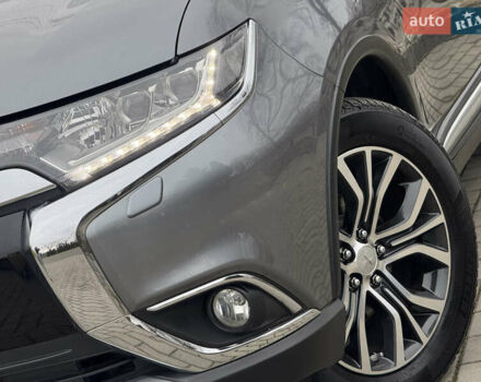 Серый Мицубиси Аутлендер, объемом двигателя 2.2 л и пробегом 152 тыс. км за 17800 $, фото 9 на Automoto.ua