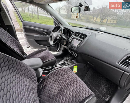 Серый Мицубиси Аутлендер, объемом двигателя 2 л и пробегом 161 тыс. км за 15500 $, фото 12 на Automoto.ua