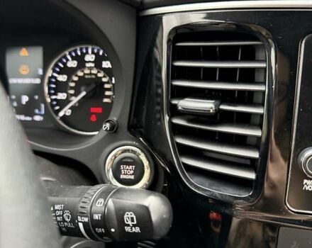 Сірий Міцубісі Аутлендер, об'ємом двигуна 2.36 л та пробігом 86 тис. км за 17000 $, фото 17 на Automoto.ua