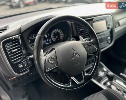 Мицубиси Аутлендер 2017 в Днепре (Днепропетровске) на Automoto.ua Серый Мицубиси Аутлендер, объемом двигателя 2 л и пробегом 103 тыс. км за 16990 $, фото 20 на Automoto.ua