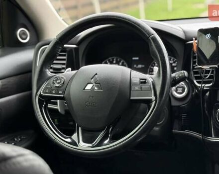 Серый Мицубиси Аутлендер, объемом двигателя 2.36 л и пробегом 153 тыс. км за 16950 $, фото 5 на Automoto.ua