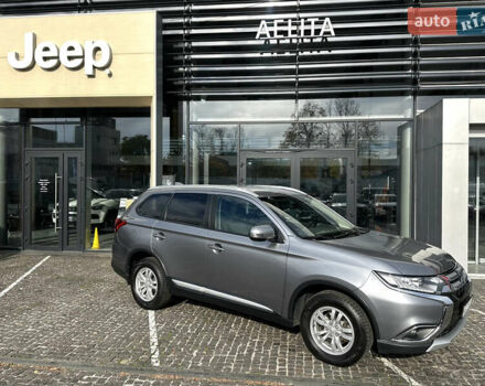 Мицубиси Аутлендер 2017 в Днепре (Днепропетровске) на Automoto.ua Серый Мицубиси Аутлендер, объемом двигателя 2 л и пробегом 103 тыс. км за 16990 $, фото 1 на Automoto.ua