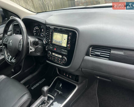 Серый Мицубиси Аутлендер, объемом двигателя 2.4 л и пробегом 189 тыс. км за 16950 $, фото 115 на Automoto.ua