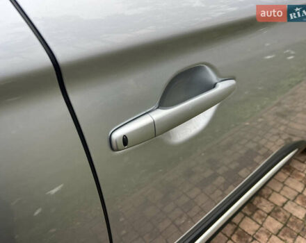 Серый Мицубиси Аутлендер, объемом двигателя 2.4 л и пробегом 189 тыс. км за 16950 $, фото 97 на Automoto.ua