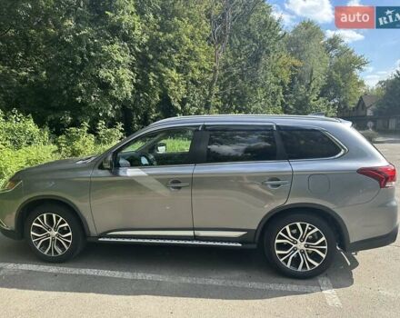 Серый Мицубиси Аутлендер, объемом двигателя 2.36 л и пробегом 85 тыс. км за 17500 $, фото 17 на Automoto.ua