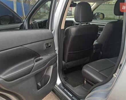 Серый Мицубиси Аутлендер, объемом двигателя 2.36 л и пробегом 120 тыс. км за 16100 $, фото 11 на Automoto.ua