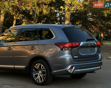 Серый Мицубиси Аутлендер, объемом двигателя 2.4 л и пробегом 167 тыс. км за 15999 $, фото 4 на Automoto.ua