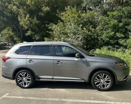 Серый Мицубиси Аутлендер, объемом двигателя 2.36 л и пробегом 85 тыс. км за 17500 $, фото 7 на Automoto.ua