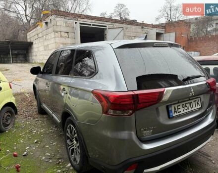 Сірий Міцубісі Аутлендер, об'ємом двигуна 2.36 л та пробігом 162 тис. км за 12300 $, фото 6 на Automoto.ua