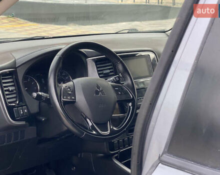 Міцубісі Аутлендер 2017 у Києві на Automoto.ua Сірий Міцубісі Аутлендер, об'ємом двигуна 2.36 л та пробігом 113 тис. км за 14600 $, фото 3 на Automoto.ua