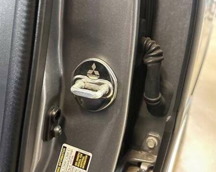 Серый Мицубиси Аутлендер, объемом двигателя 3 л и пробегом 130 тыс. км за 16750 $, фото 20 на Automoto.ua