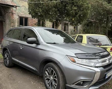 Сірий Міцубісі Аутлендер, об'ємом двигуна 2.36 л та пробігом 162 тис. км за 12300 $, фото 1 на Automoto.ua