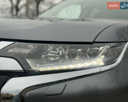 Серый Мицубиси Аутлендер, объемом двигателя 2.2 л и пробегом 152 тыс. км за 17800 $, фото 16 на Automoto.ua